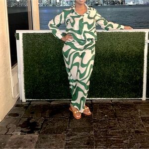 Green and white two piece set